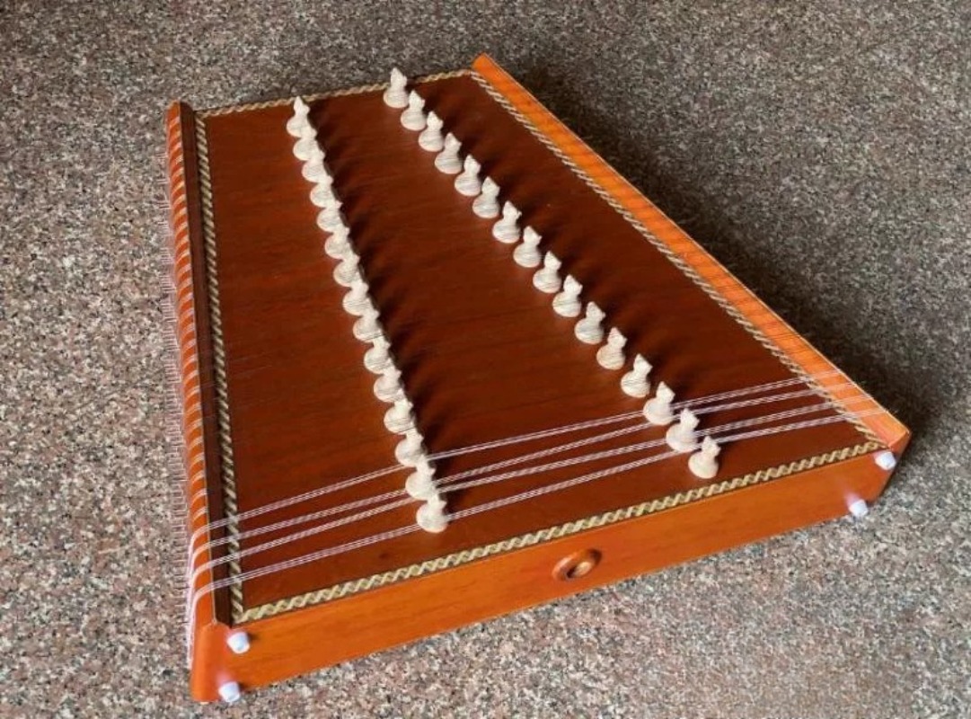 آلات موسيقية هندية مستوردة من  - مراجعة Musical Instrument From India وسعره